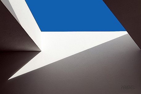 Licht & Schatten | Blue and White one