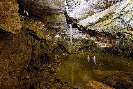 Die Grotten von Réclère im Jura